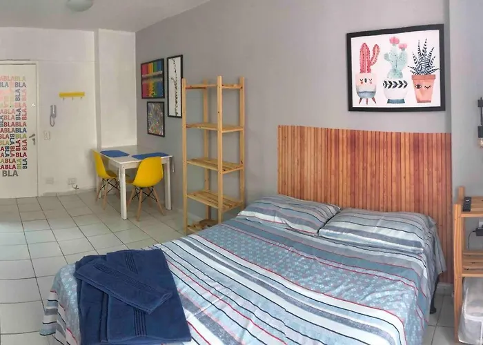 Apto 29 - Pequeno Studio Com Otima Localizacao